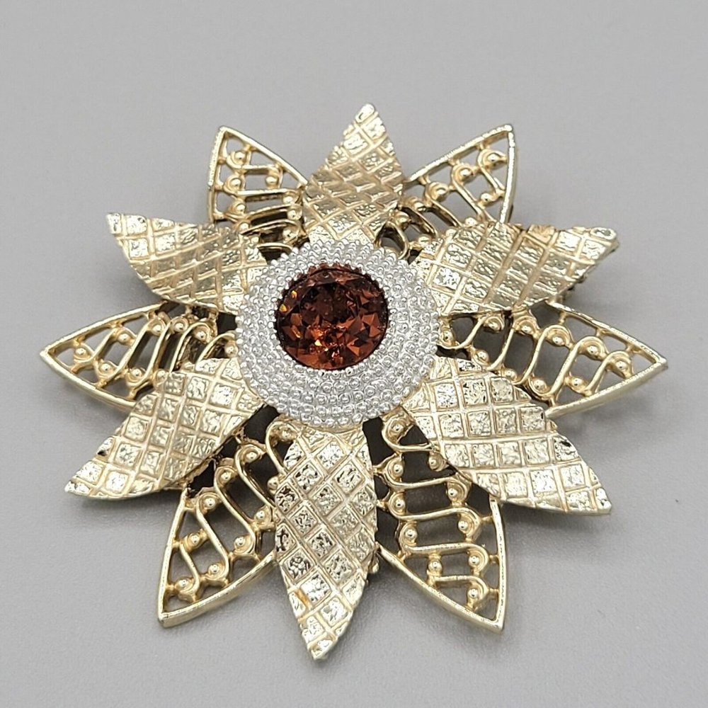 Cathe Signed Vintage Chestnut Brown Rhinestone Gold Tone Flower Brooch Pin 1960s